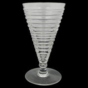 - BACCARAT - Grand Vase en forme ondulé