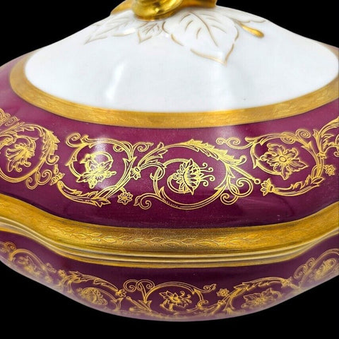 - Cheverny Limoges - Double porcelain soup tureen with gold inlay, polished with agate