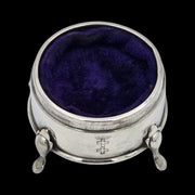 - Levi &amp; Salaman - Small English Box in Solid Silver.