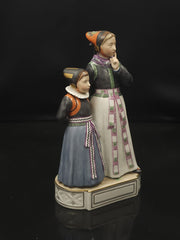 2 Figurines Royal Copenhagen N° 12106 et 12105 Carl Martin Hansen