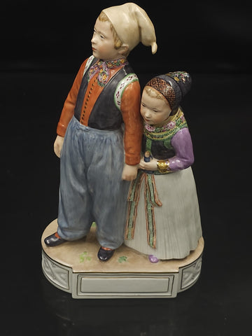 2 Figurines Royal Copenhagen N° 12106 et 12105 Carl Martin Hansen
